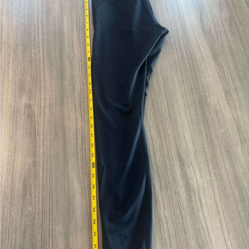 Lululemon Leggings. Navy Blue. Good condition. - Picture 3 of 6